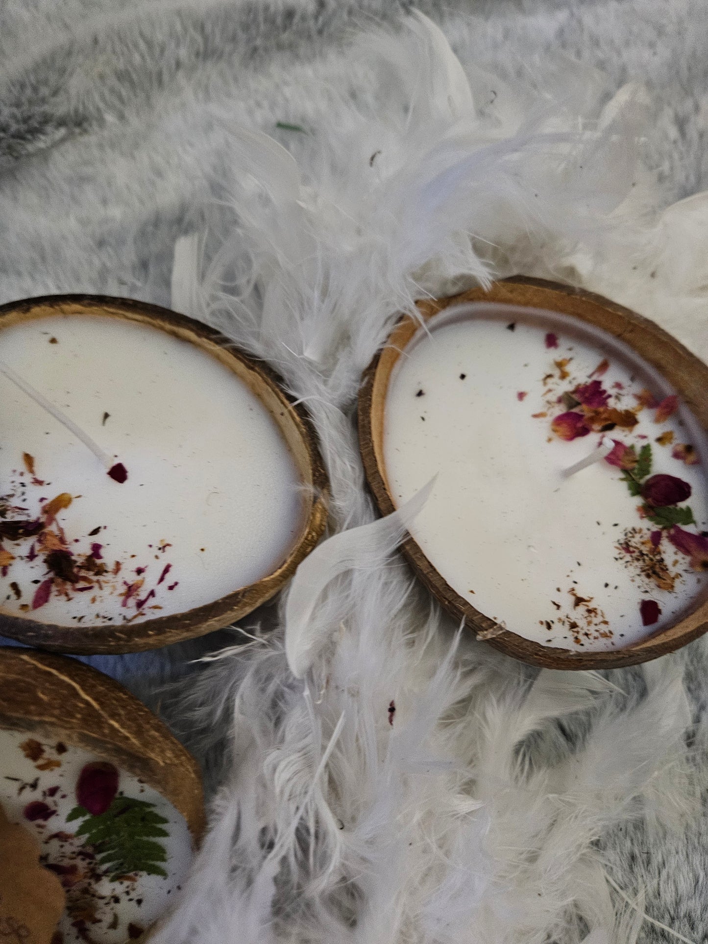 Soft Rose and Jojoba scented candle